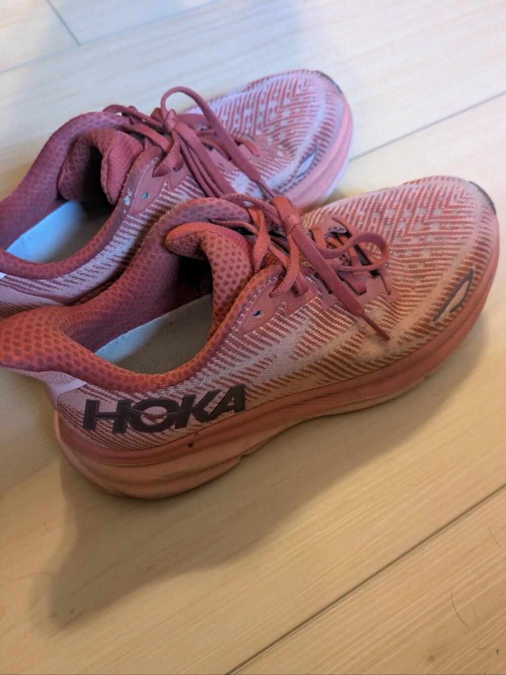 Hoka Clifton 9
